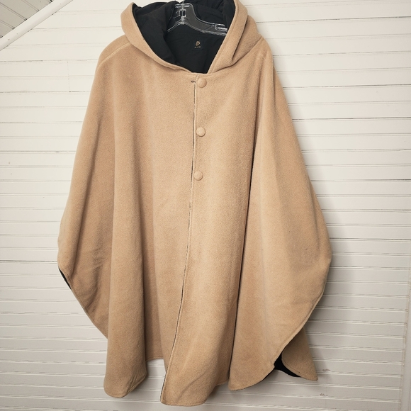 Acorn Reversible Hooded Cape Poncho Black One Size - Picture 3 of 8